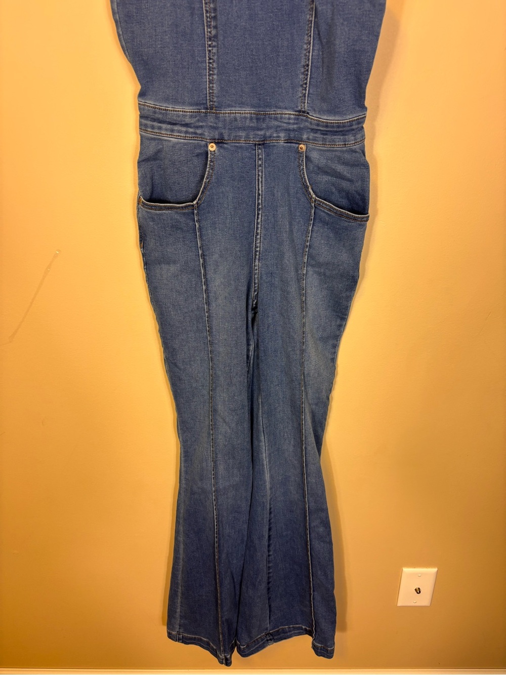 Free People We The Free Blue Denim Halter Flare Jumpsuit 6 Curvy - Picture 4 of 9